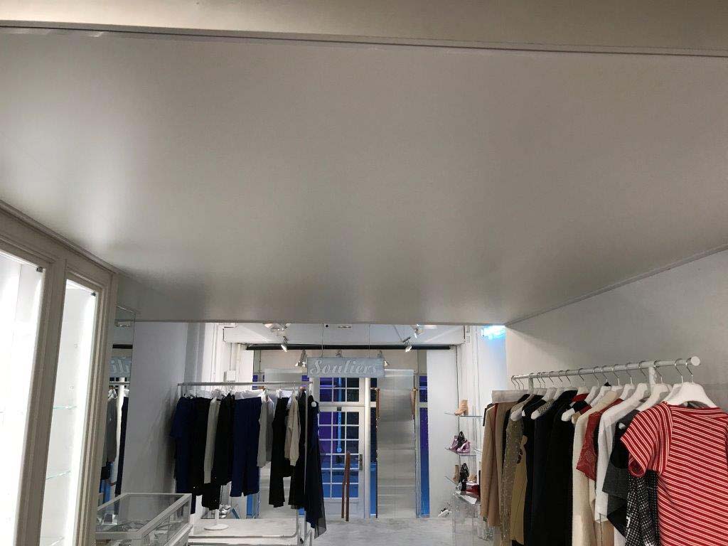 Boutique de luxe Paris 7 après